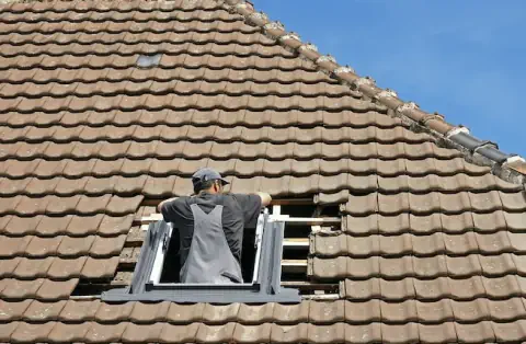 Pose de velux - La Bastide